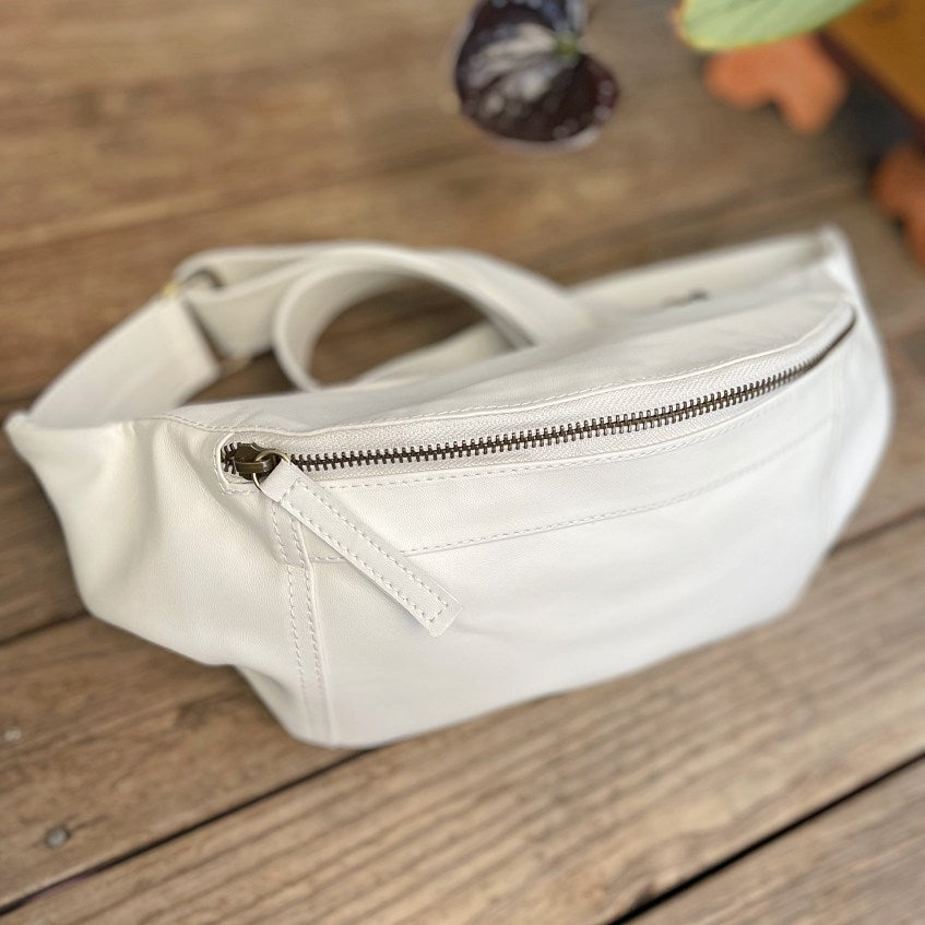 ROBIN: Vegan Leather Sling Bag White